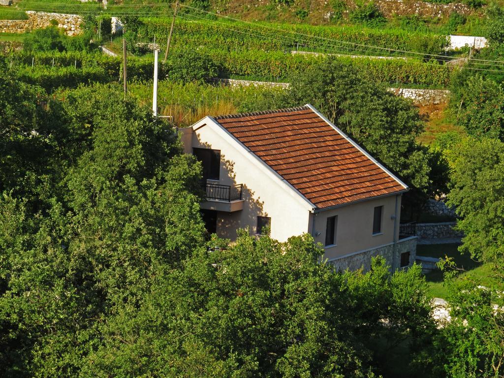 Estate & Winery San Duyevo Pension Rijeka Crnojevića Buitenkant foto